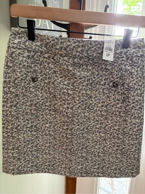 Ann Taylor Loft NWT 0P Petite Ivory and Gray Textured Mini Skirt.